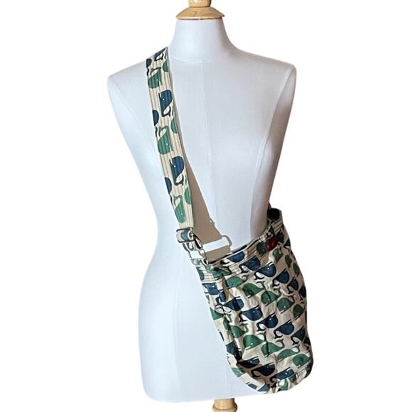 Bungalow 360 Canvas Crossbody/Shoulder/Hobo Beach Bag Blue Green Whale Print - Picture 1 of 13